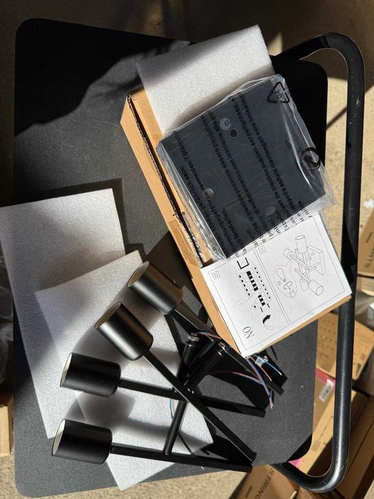 Plafoniera neagra superba