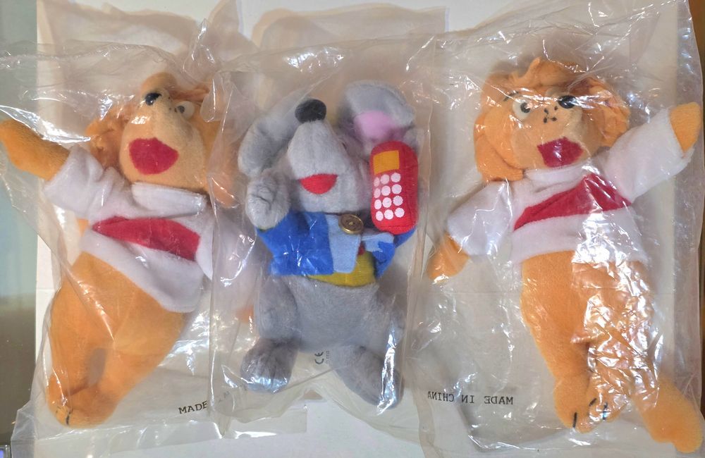 Продавам плюшени играчки от Kinder