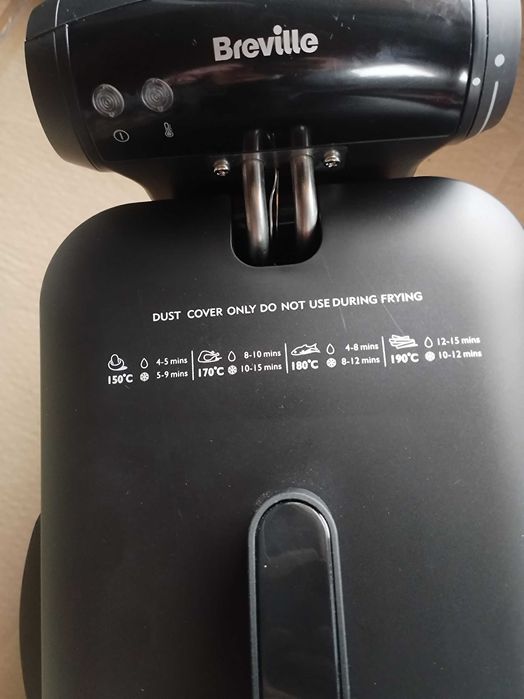 Buna ziua!Vand friteuza noua