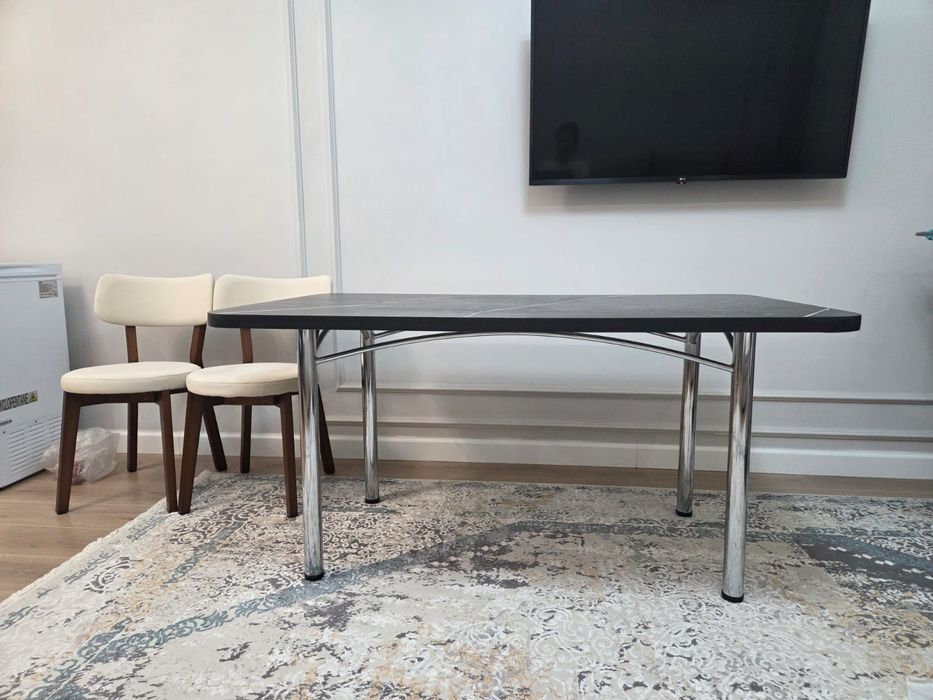 Продаю Стол кухонный