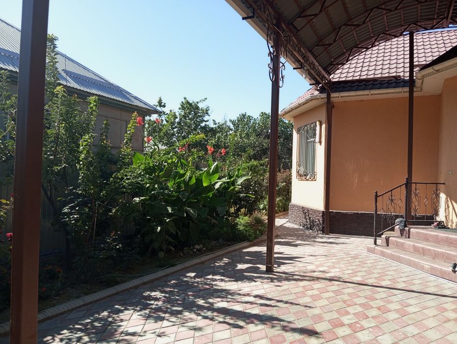 Продается добротный дом из 6 ком. В районе Тайвань