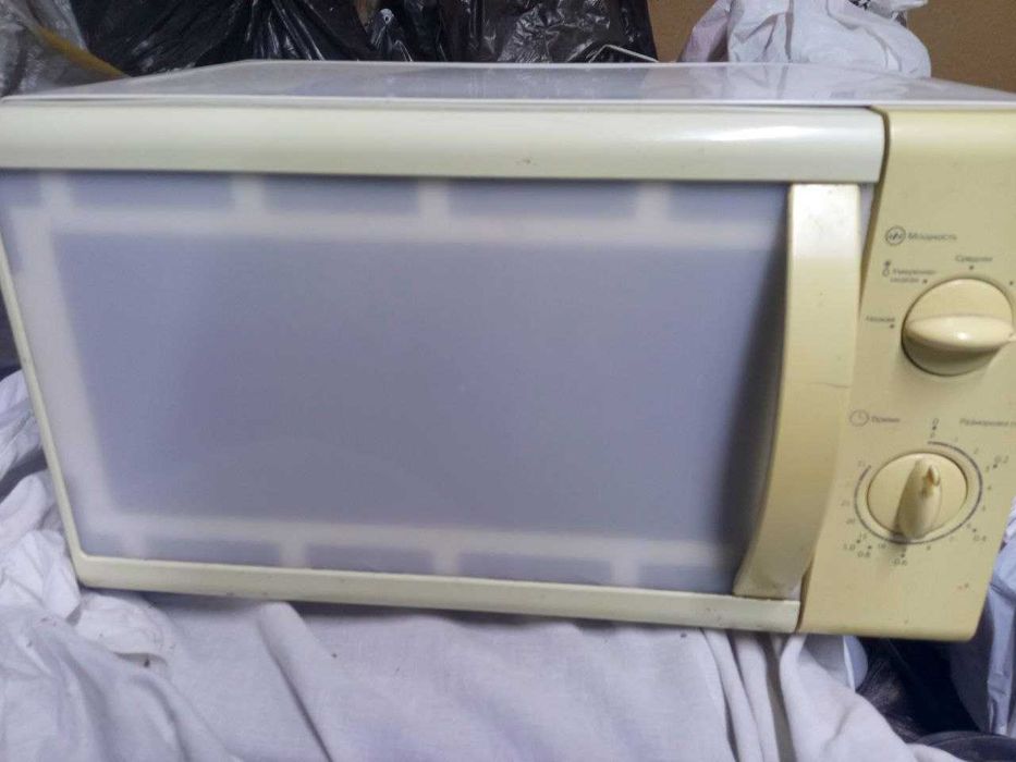 Микровалновка витек ва самсунг сотилади тез ва арзон булди ишлаши зур