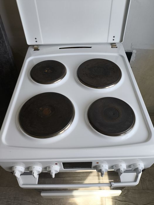 Продам электроплиту