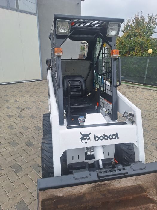 Miniincarcator bobcat 443