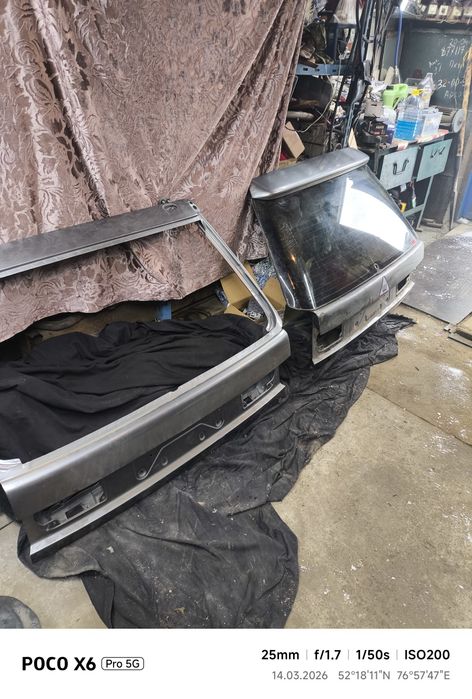 Задняя дверь Ауди 100 с4 авант