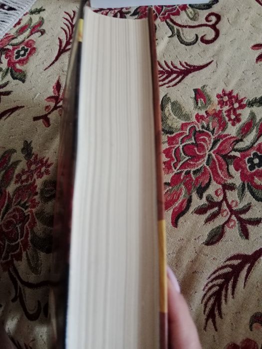 Книга по школьным предметам