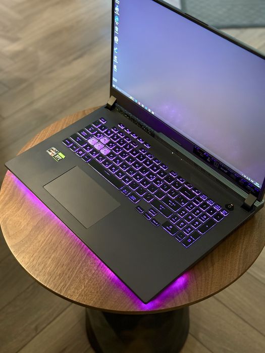 Asus Rog Strix G713RM Gaming