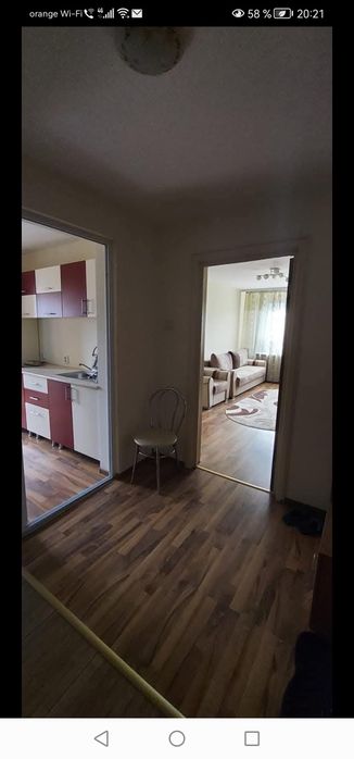 Proprietar, va ofer pentru inchiriere un apartament 3 camere compus di