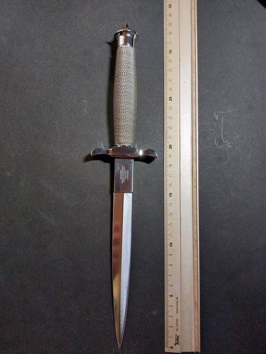 Cutit pumnal United Cutlery