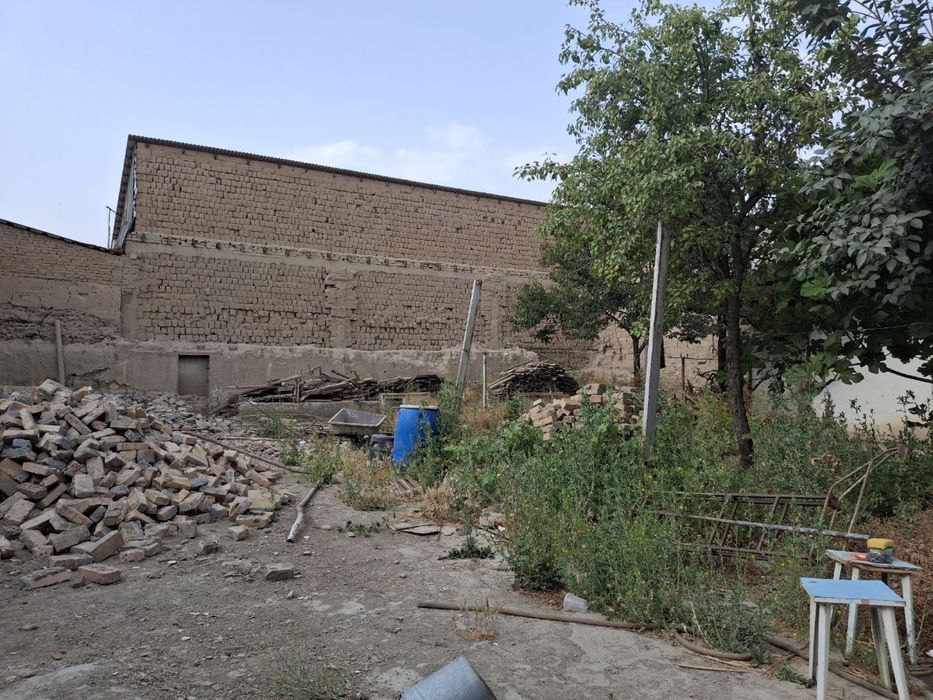 Ховли сотилади орта хожа соат