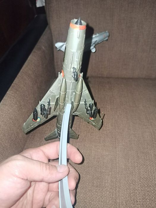 Модели СУ-7,МиГ-17,МиГ-19 пластикарт ГДР