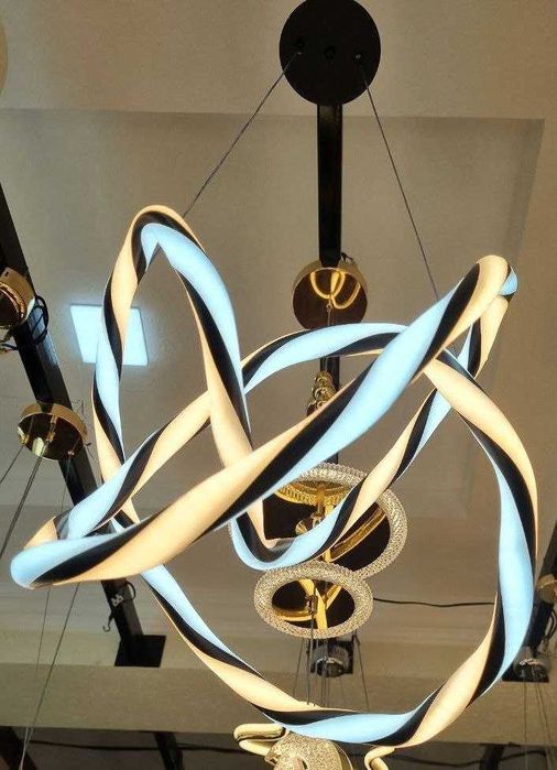 Потолочная люстра Hi tech