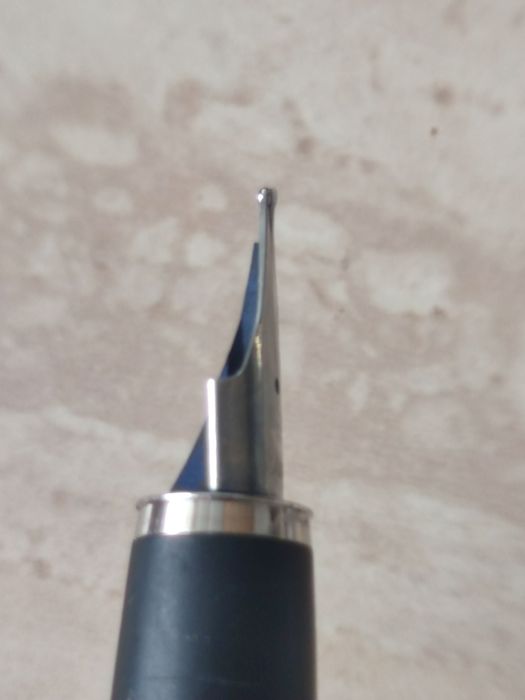 Stilou LAMY Studio Brushed Steel - Peniță M - Original Germania
