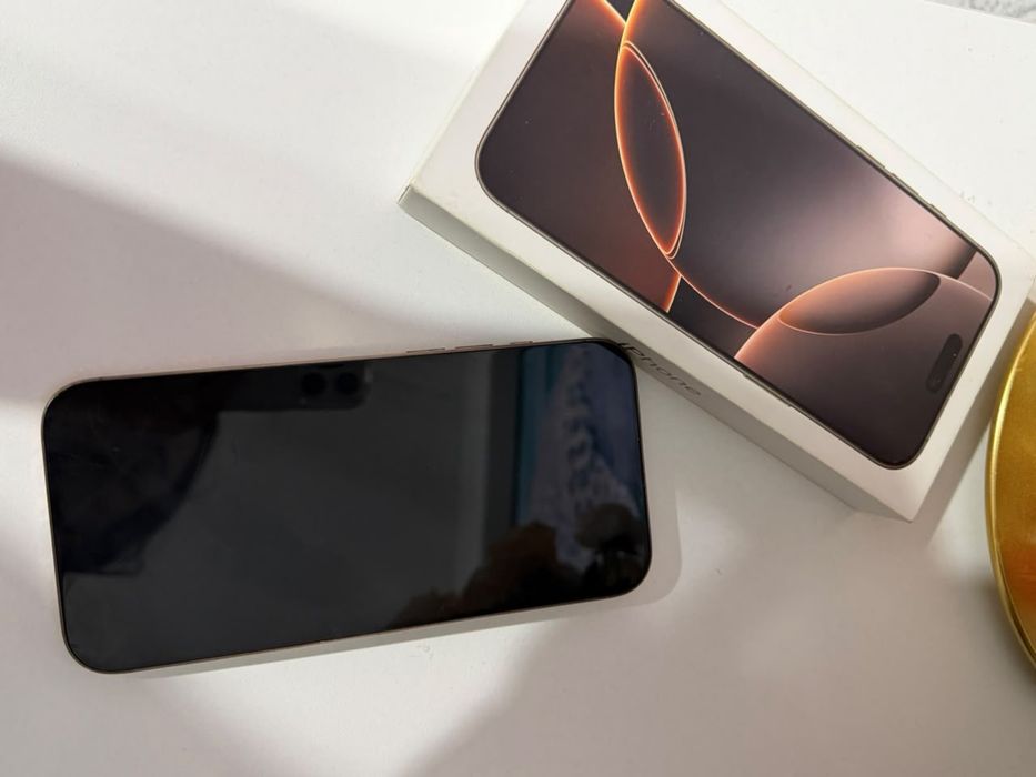 Продам iPhone 16 Pro Max