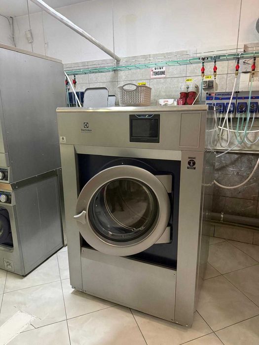 Lichidare utilaje profesionale spălătorie – mașini + uscătoare 2023