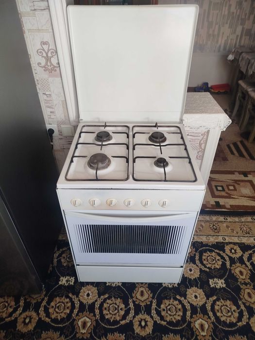 Газовая плита б/у.