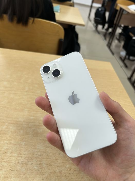 Продам IPhone 14 белый