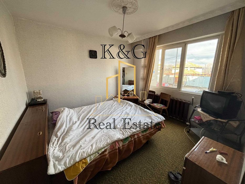 Продава се Двустаен апартамент в Разград, Орел - 64 кв.м за 957 €/кв.м - Снимка #2