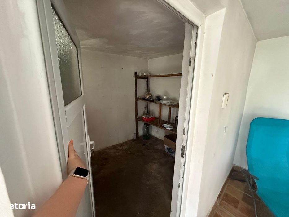 Casă de vânzare cu teren 3750 mp