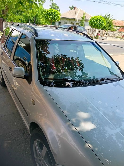 VOLKSWAGEN Golf 2002