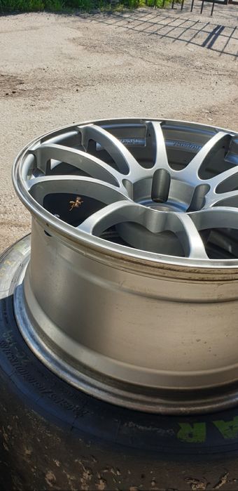 18x9.5j et18 ADVAN Racing 5x120 BMW