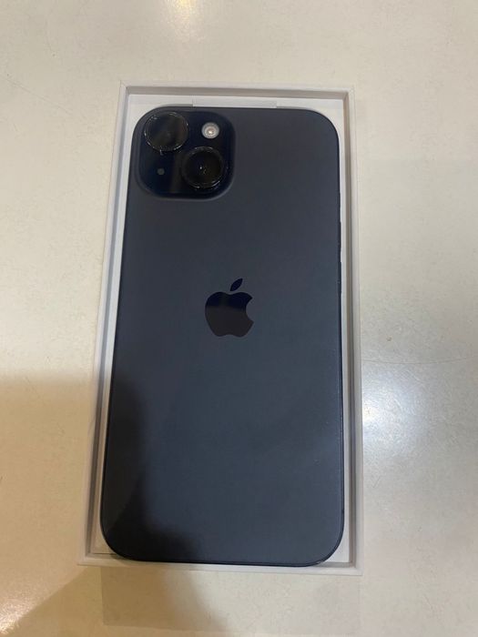 Продам айфон 15 128 гб