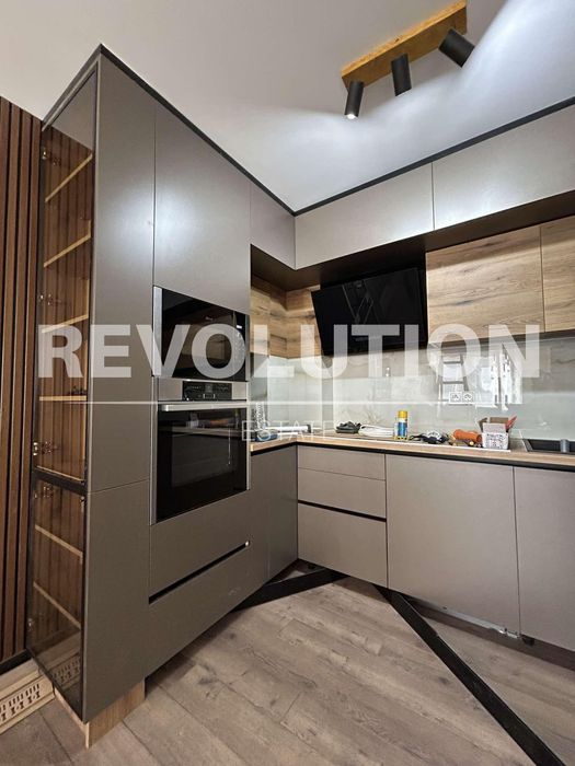 Дава се под наем Двустаен апартамент в Пловдив, Христо Смирненски - 73 кв.м за 575 € - Снимка #1