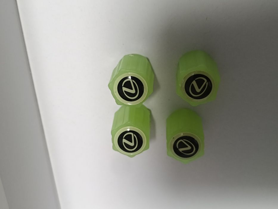 Колпачки на колеса