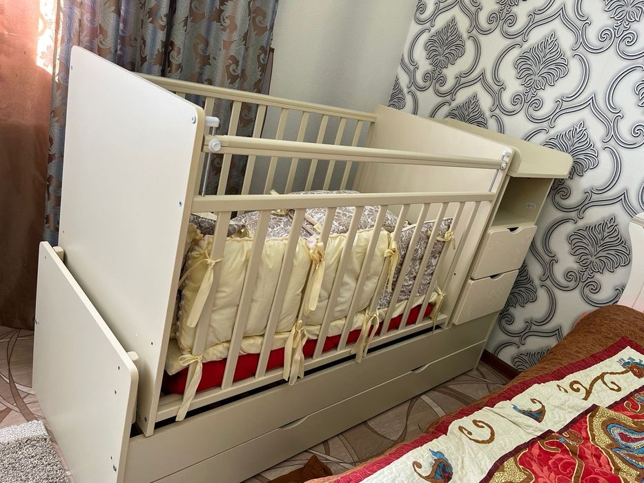 Абсолютно новый манеж. Срочно продам.