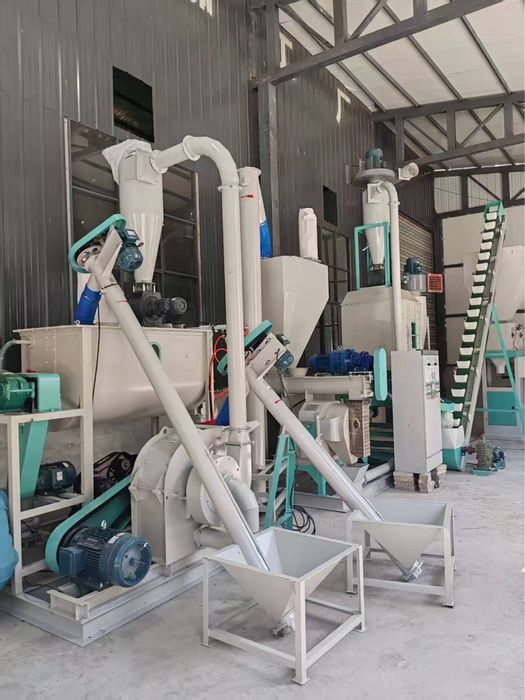 Гранулятор комбикорма новый с Китая