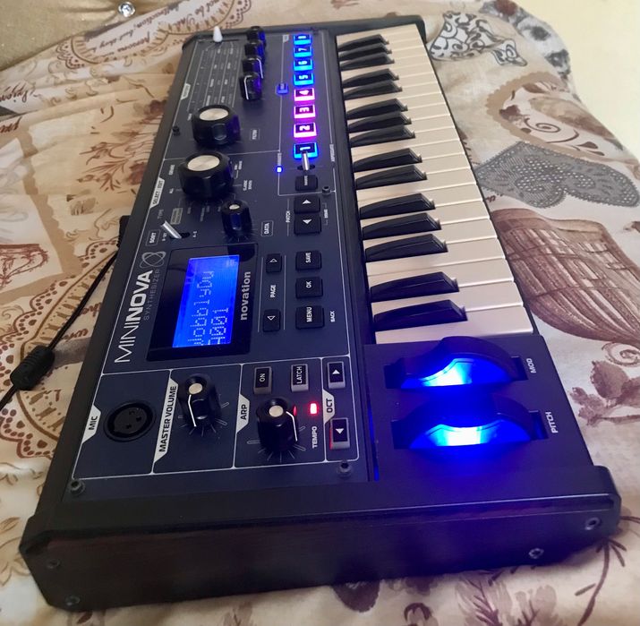 Mini Nova топ състояние
Има няколко направени бленди за солирване