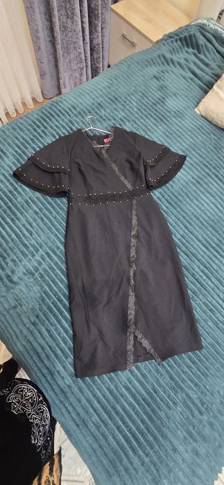 Продам платья черная италия