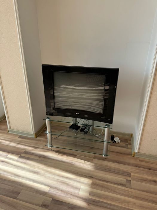 Телевизор LG черный