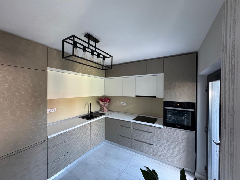 Casa P+1, 700 mp, garaj, mobilata, gradina amenajata