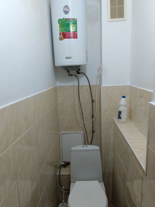 Продам 2 х комн, 5-8, 1 этаж.
