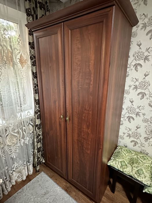 Продается платяной шкаф