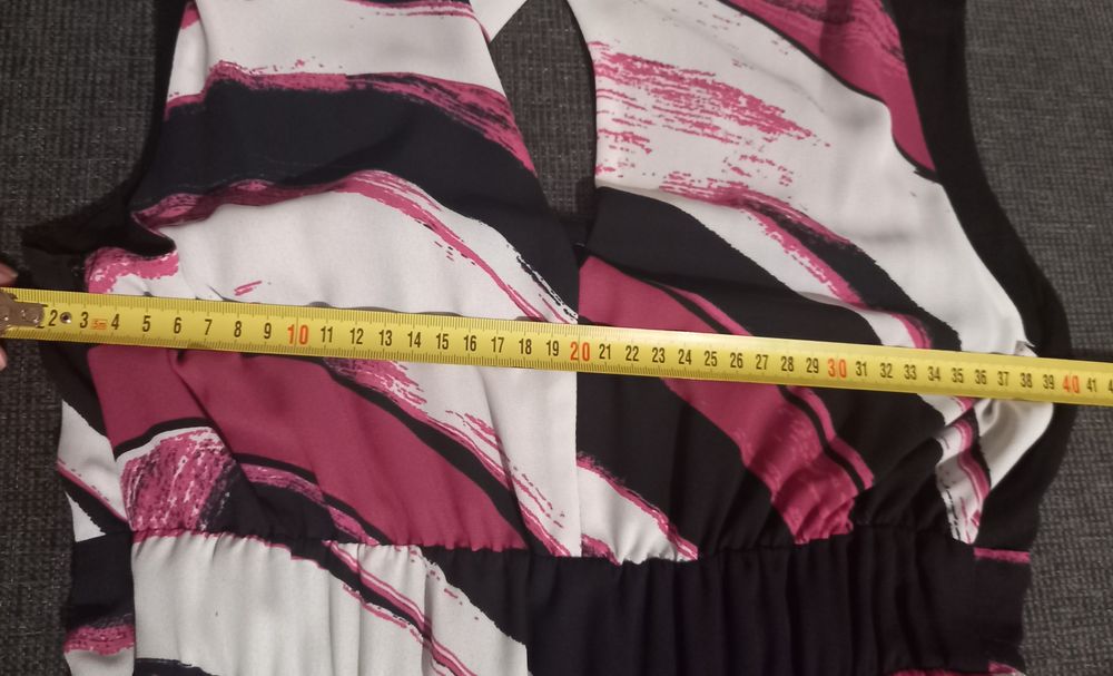 Дамска рокля размер 44 на Стилна жена