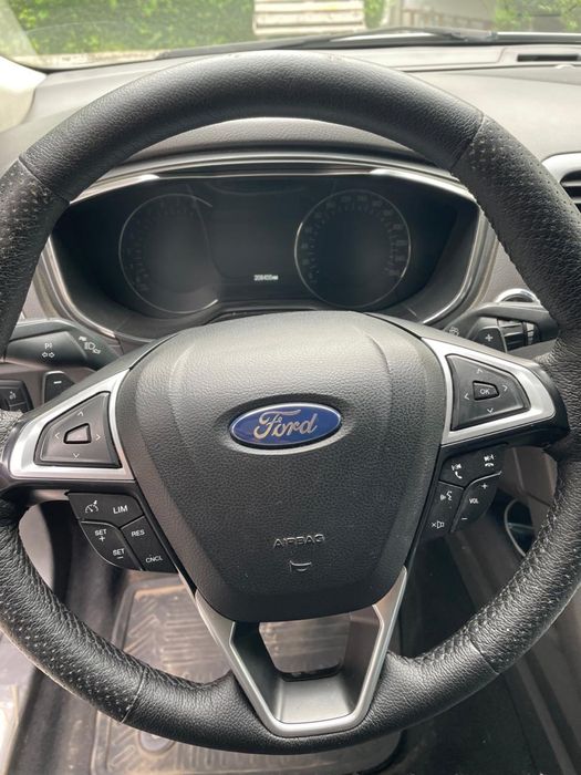Продам машину ford mondeo срочно