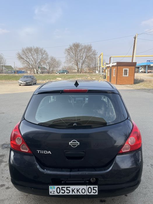 Көлік сатылады ниссан тиида 2006