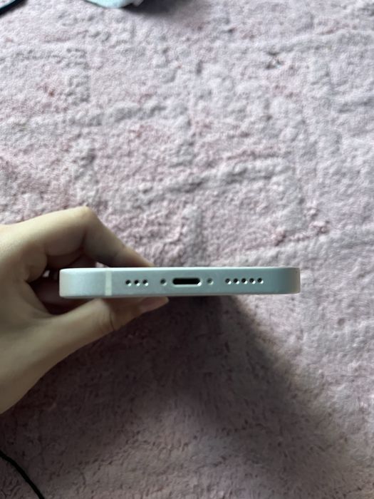 vand iphone 14 simplu white