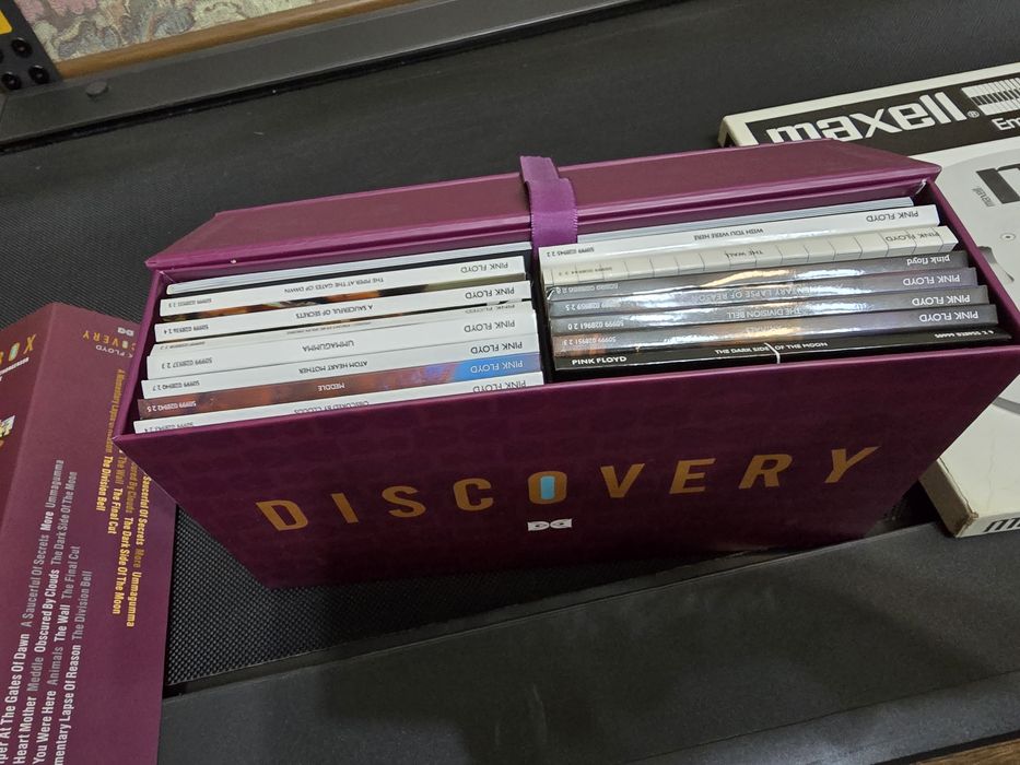 Предлагается комплект CD дисков " Pink Floyd" DISCOVERI BOX.