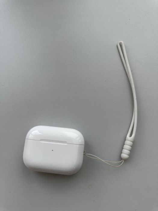 Apple AirPods Pro 2nd generation with Wireless MagSafe Charging Case