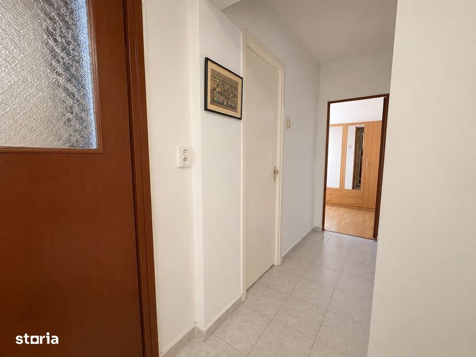 Apartament 3 camere decomandate | Astra | Etaj 1 | Zonă excelentă