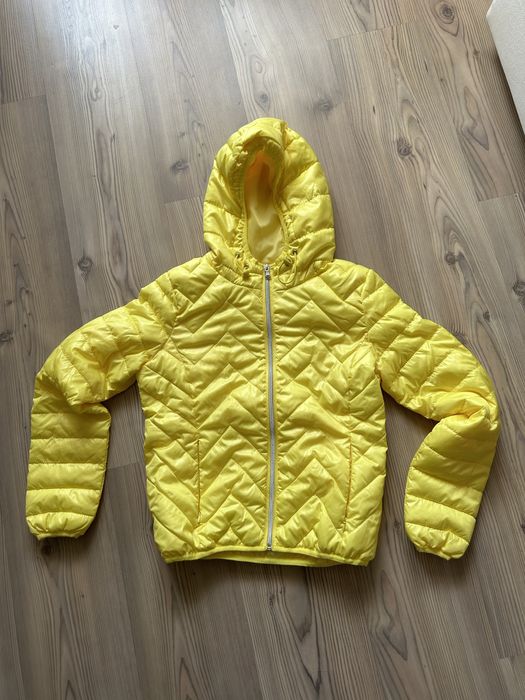 Яке в жълто преходно