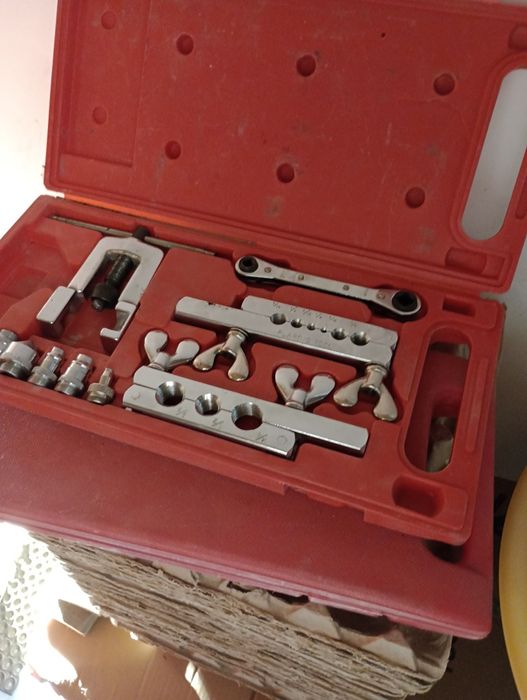 Истрю́менть  тер