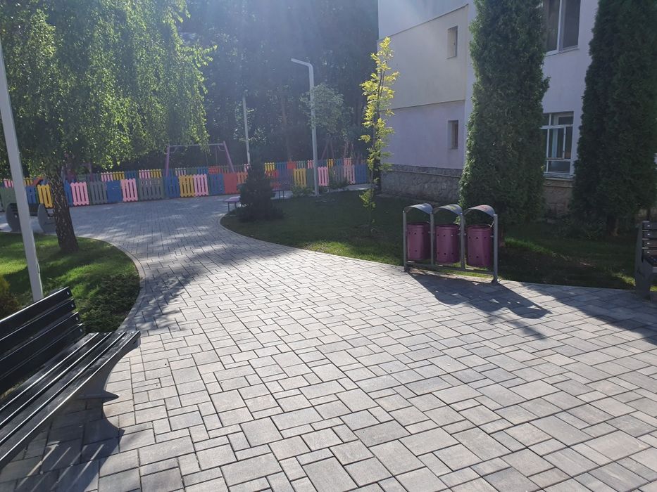 Depozit pavaje, dale, borduri, rigole, gard SYMMETRICA si SEMMELROCK!