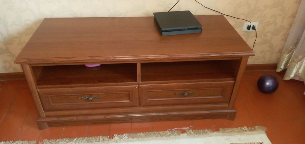 Тумба под телевизор