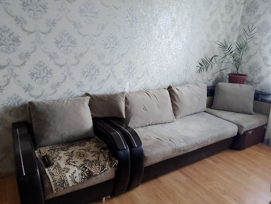 Продам Диван Двадцать пять тысяч тенге