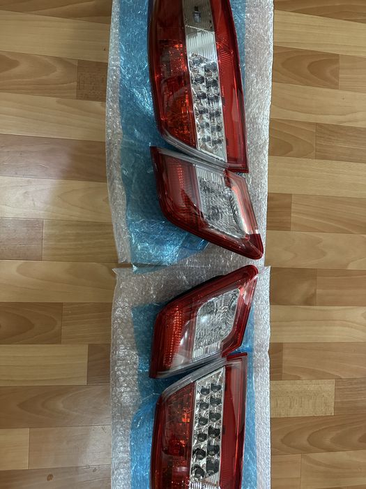Продам задние фары (стопаки)