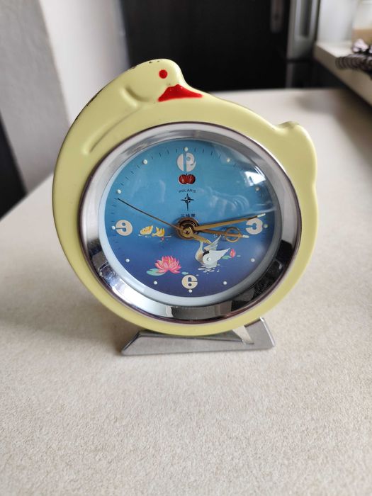 анимиран часовник будилник